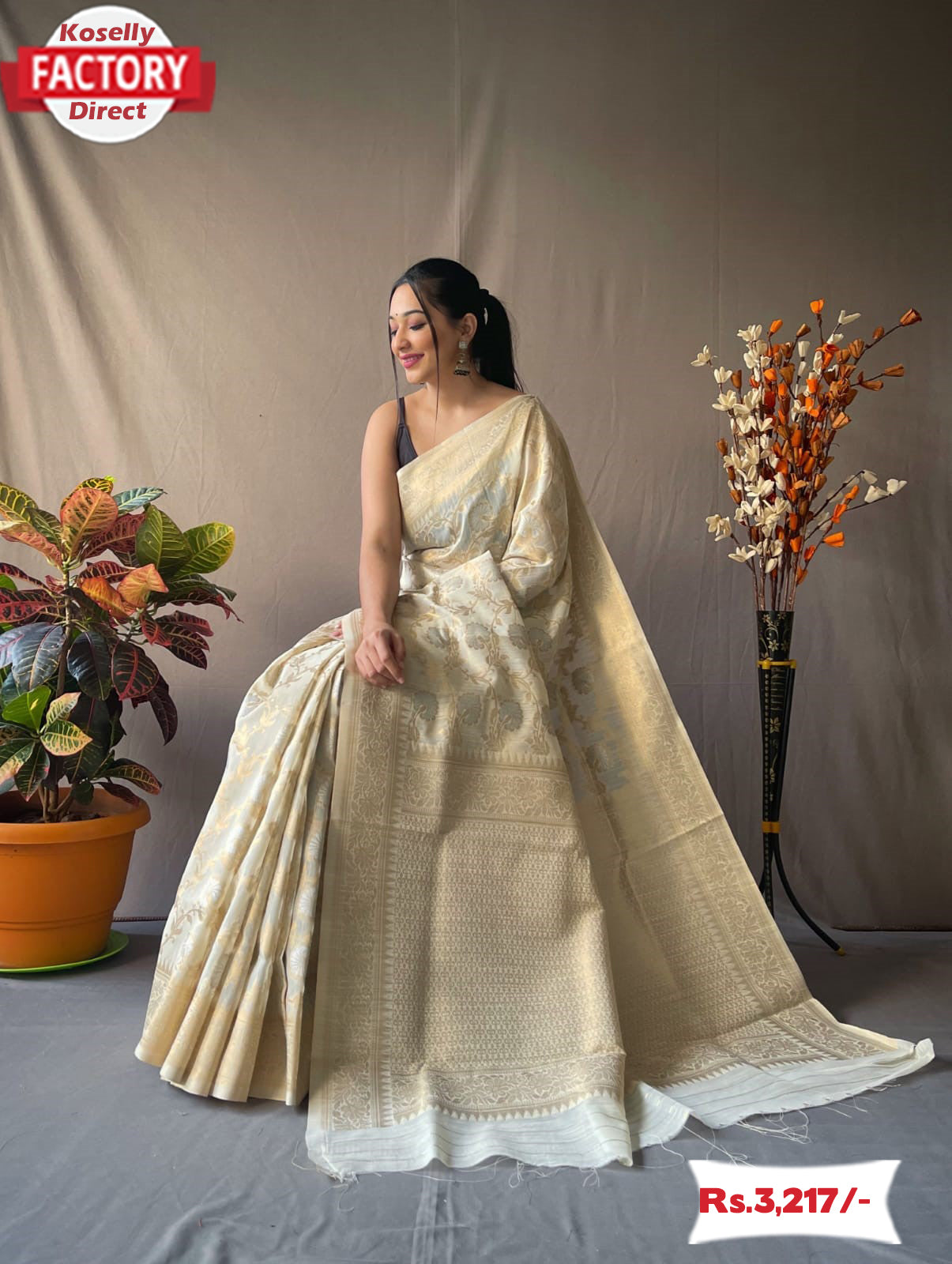 Off-White Saree | Buy Indian Off White Color Sarees Online | KalaNiketan